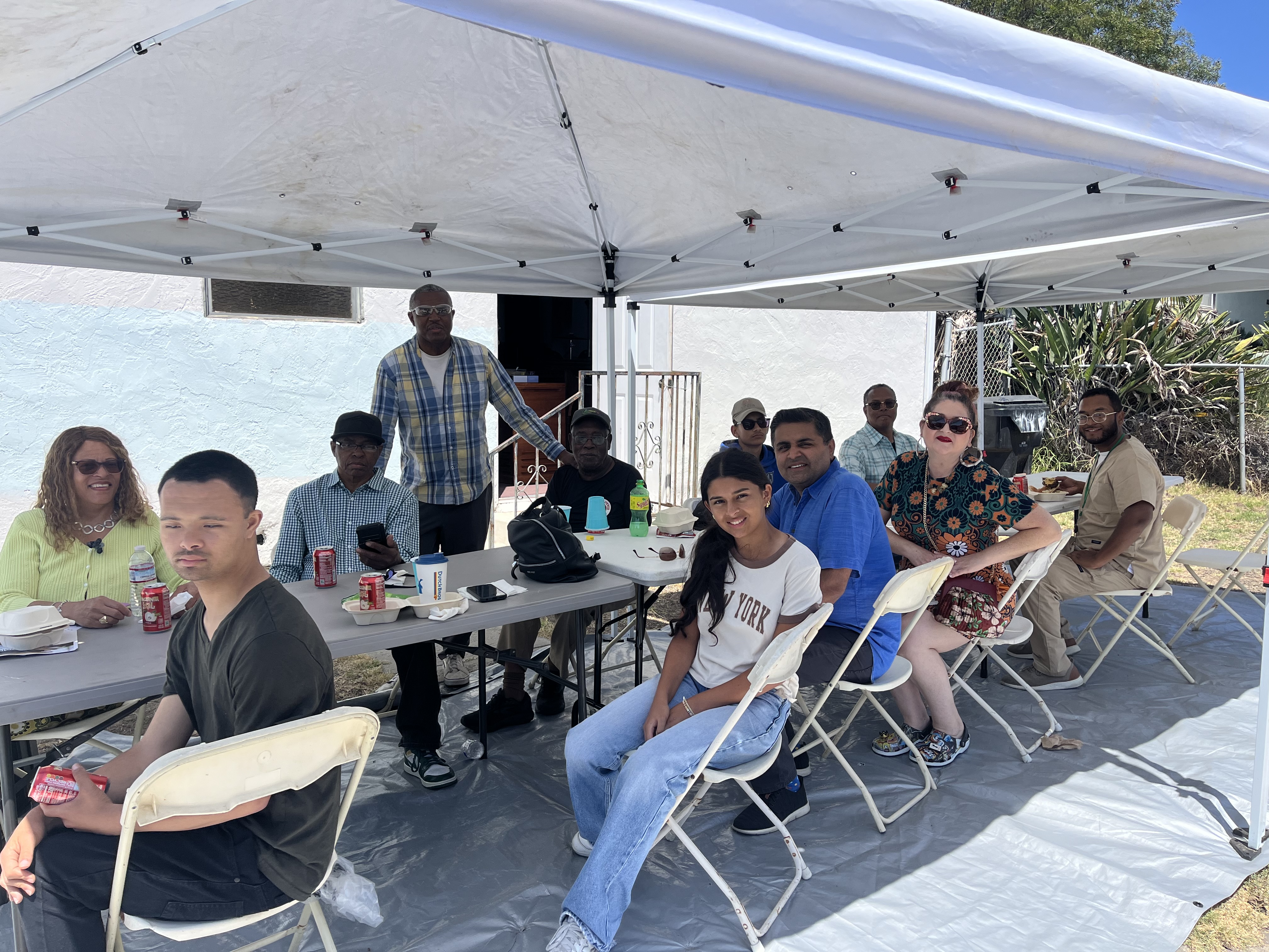 Community support scene